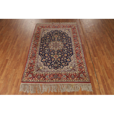 Tapis traditionnel à motif végétal 5 x 7