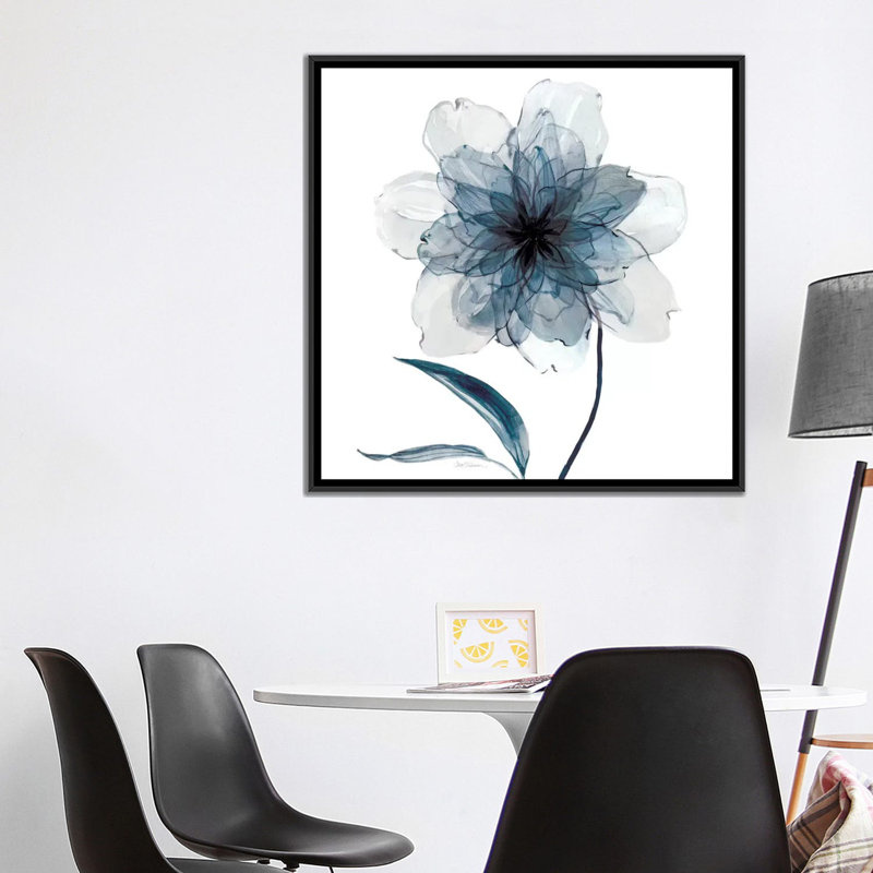 «Indigo Bloom II», impression sur toile, H 26 po x l 26 po x P 1,5 po, Toile avec cadre noir, Pas de tapis