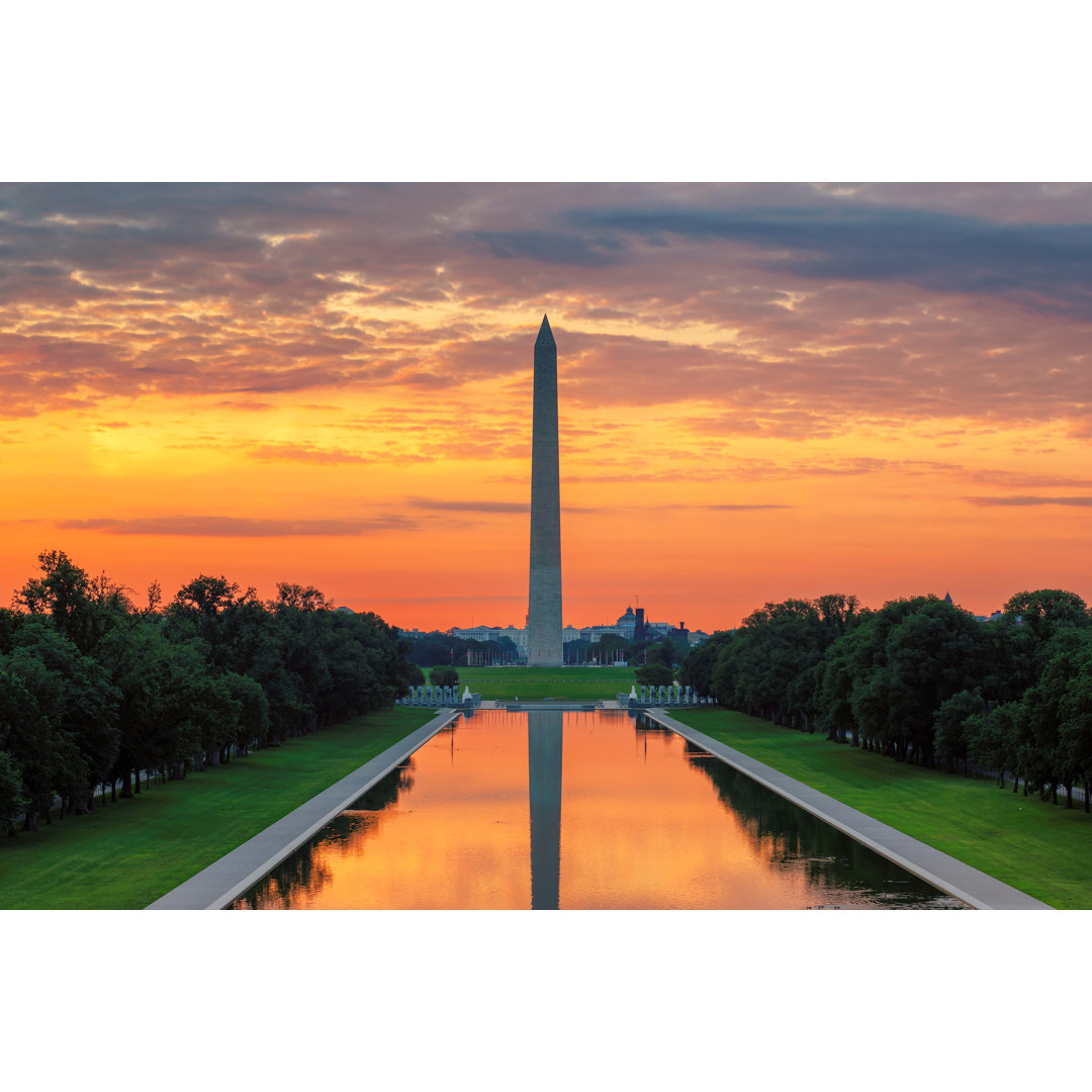 Washington Monument bei Sonnenaufgang - Kunstdrucke auf Leinwand