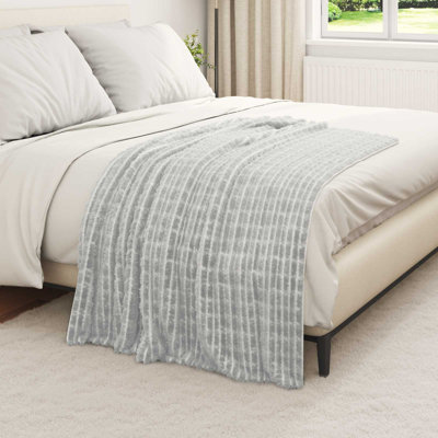 3.3-32 Throw Blanket