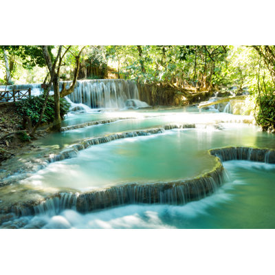 " Kuang Si Waterfall "