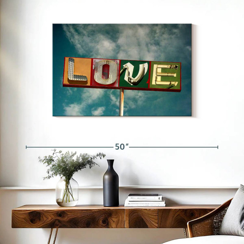 Tergel Cloudy Neon Love Sign