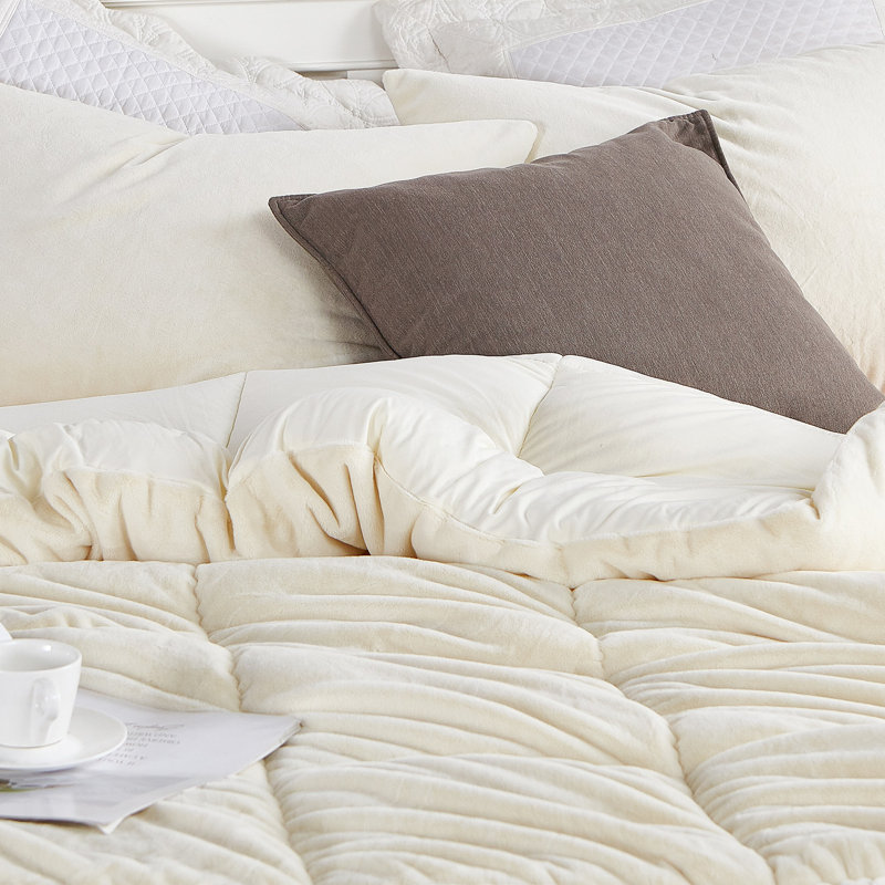 Softy Smooth Coma Inducer Ivory Faux Fur Oversized Comforter, Queen Comforter