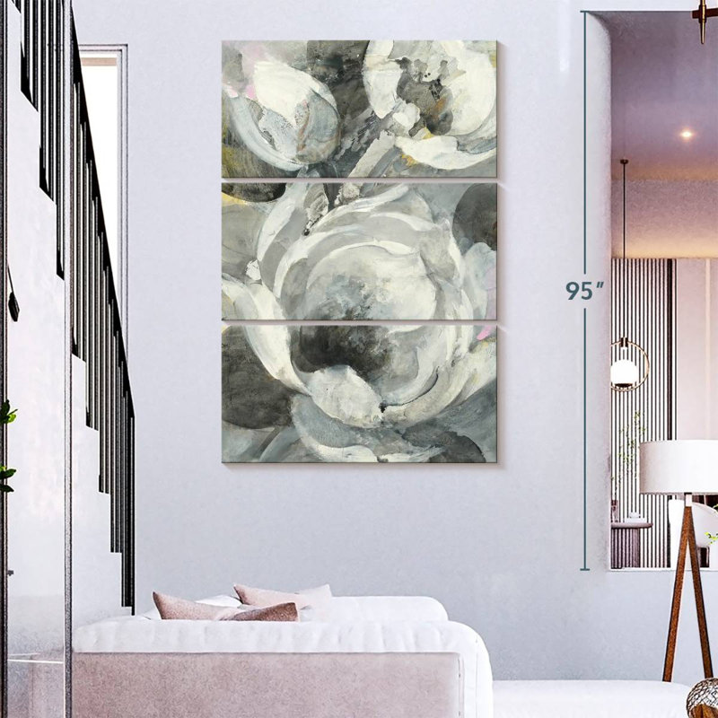 Harnek White Delight I, 38" H x 24" W