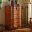 Buffet en noyer massif et bois manufacturé