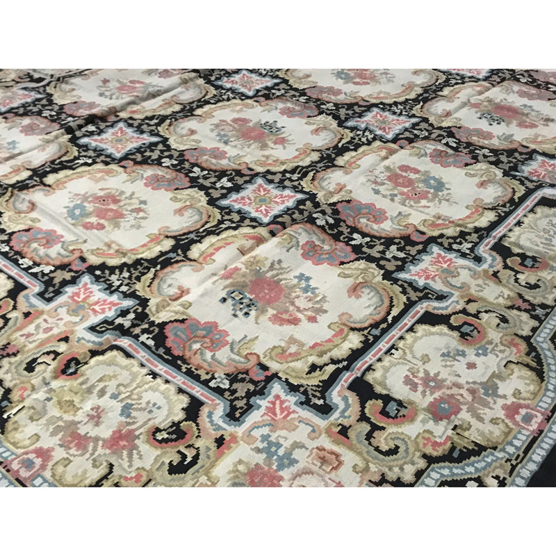 Tapis noir et beige noué à la main de haute qualité