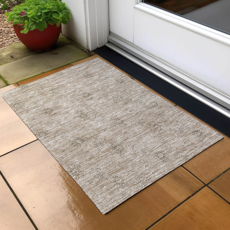 Leis Floral Indoor Rug, Rectangle 1'8" x 2'6"