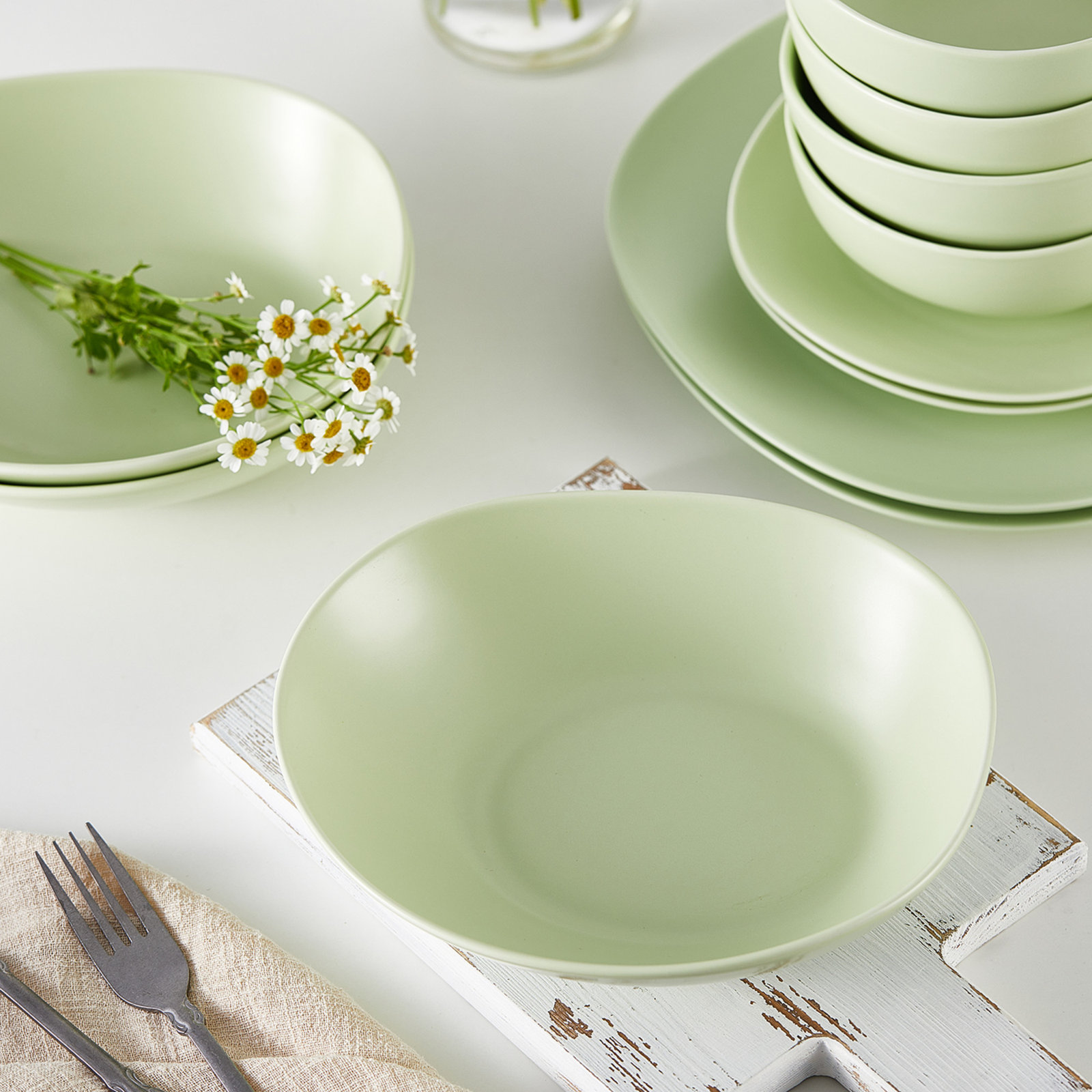 Delilah Porcelain Dessert Bowl, Lime Green