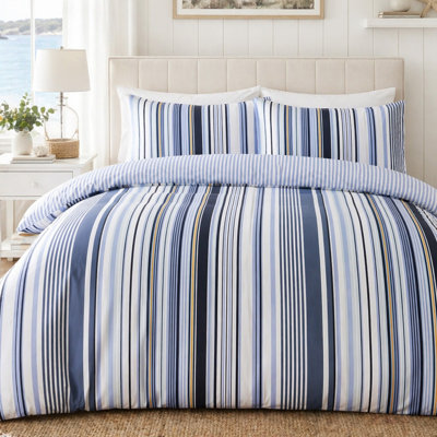 Stripe Patterned Reversible Duvet Set