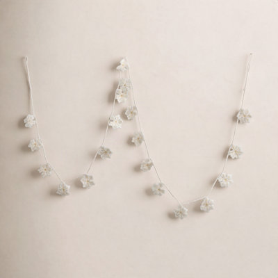 Sandroyd White Figurine Novelty Garland