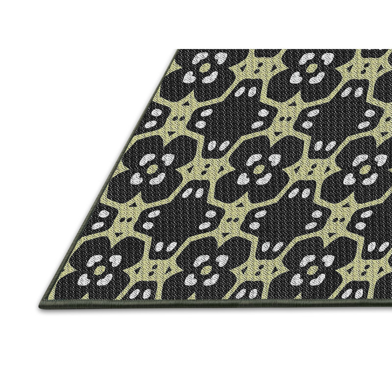 Geometric Indoor Rug, Rectangle 5' x 7'