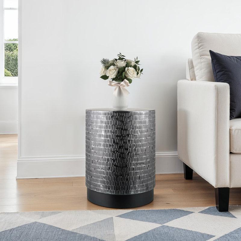 Kennemer Modern Iron End Table, Black/Silver