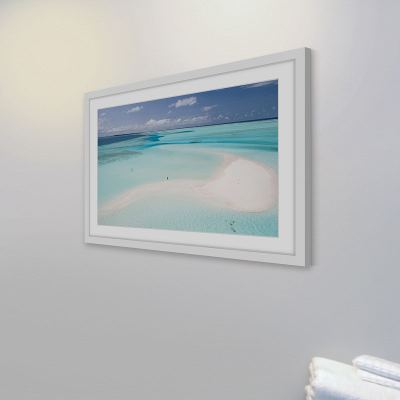 «Clear Blue Sea», reproduction de photo encadrée, H 30 po x l 45 po