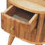 Table de chevet à rayures