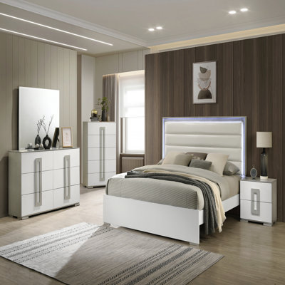 Commode 5 tiroirs de style contemporain en bois blanc