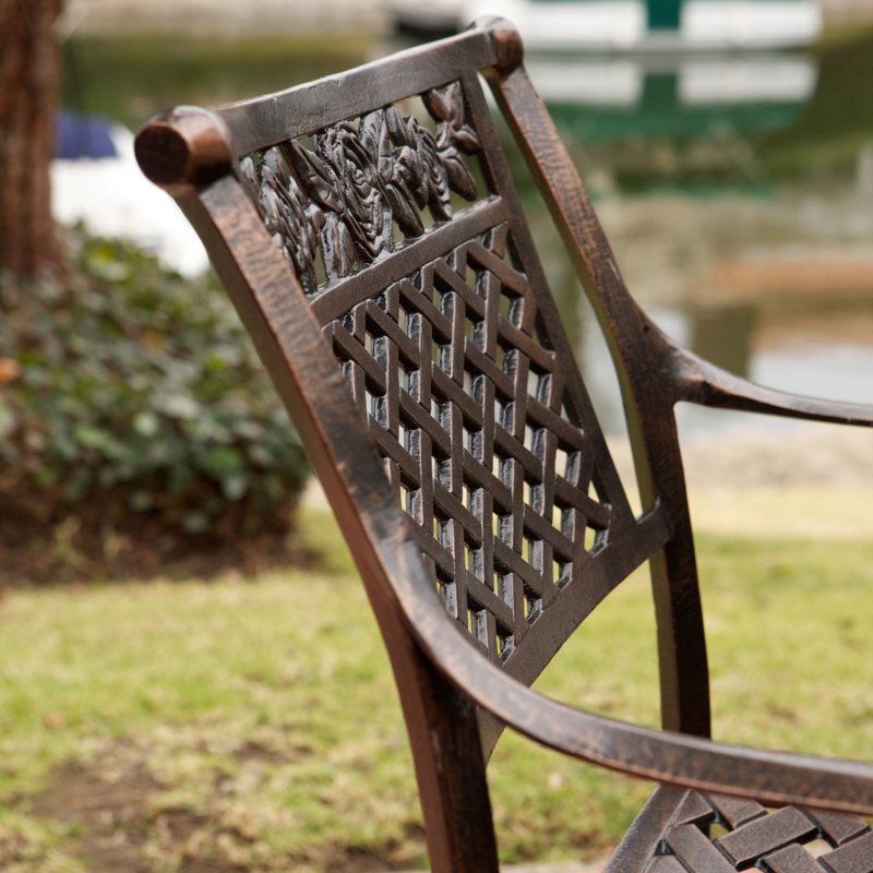 Chaise de patio empilable Tennille