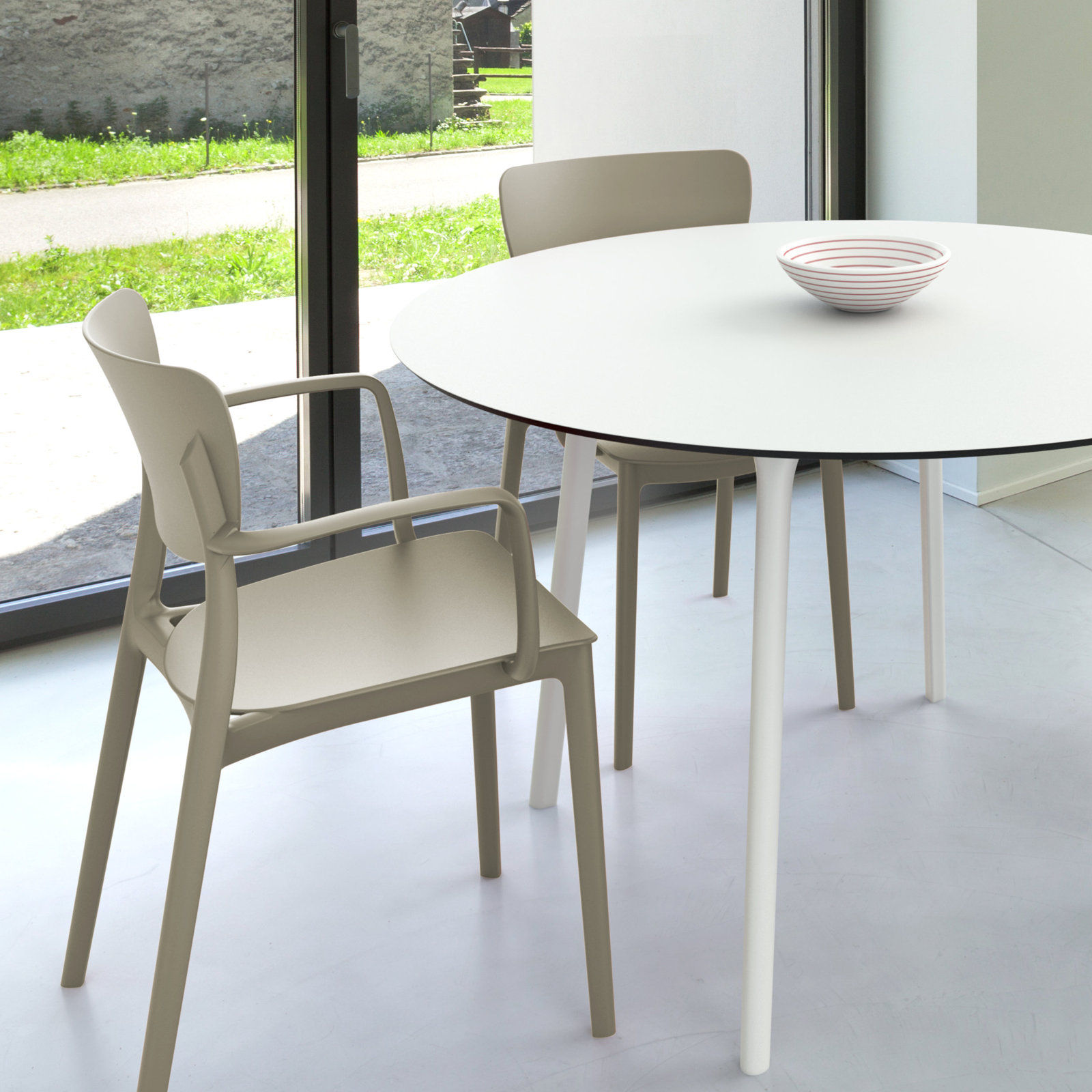Farrah 47" Patio Dining Set, White/Taupe