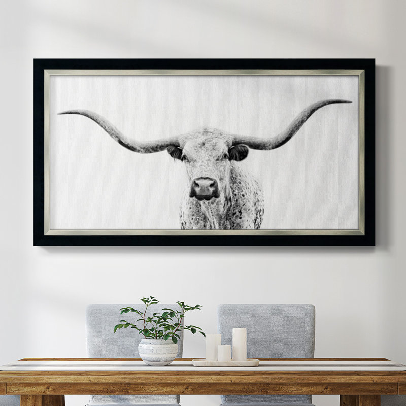 «Longhorn Gaze», reproduction d'un seul cadre photo sur toile, H 25 po x l 45 po x P 1 po