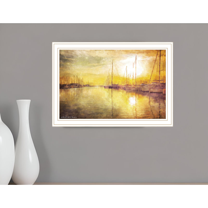 «Yellow Sunset Bateaux In Marina», impression murale encadrée