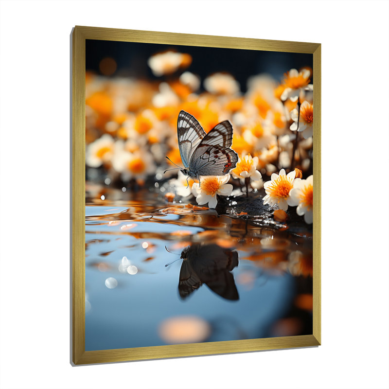 Décoration murale orange papillon flottant - animaux, H 44 po x l 34 po x P 1,5 po, Encadrement doré