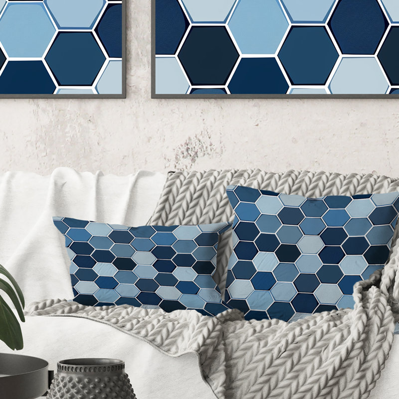 Coussin décoratif blanc à motif hexagonal blanc, H 18 po x l 18 po