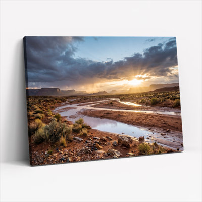 Ensemble de 1 tableau sur toile « Coucher de soleil dans le désert ».