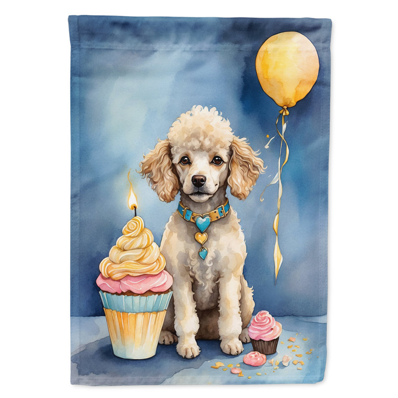 Drapeau «Happy Birthday House», Caniche jouet blanc