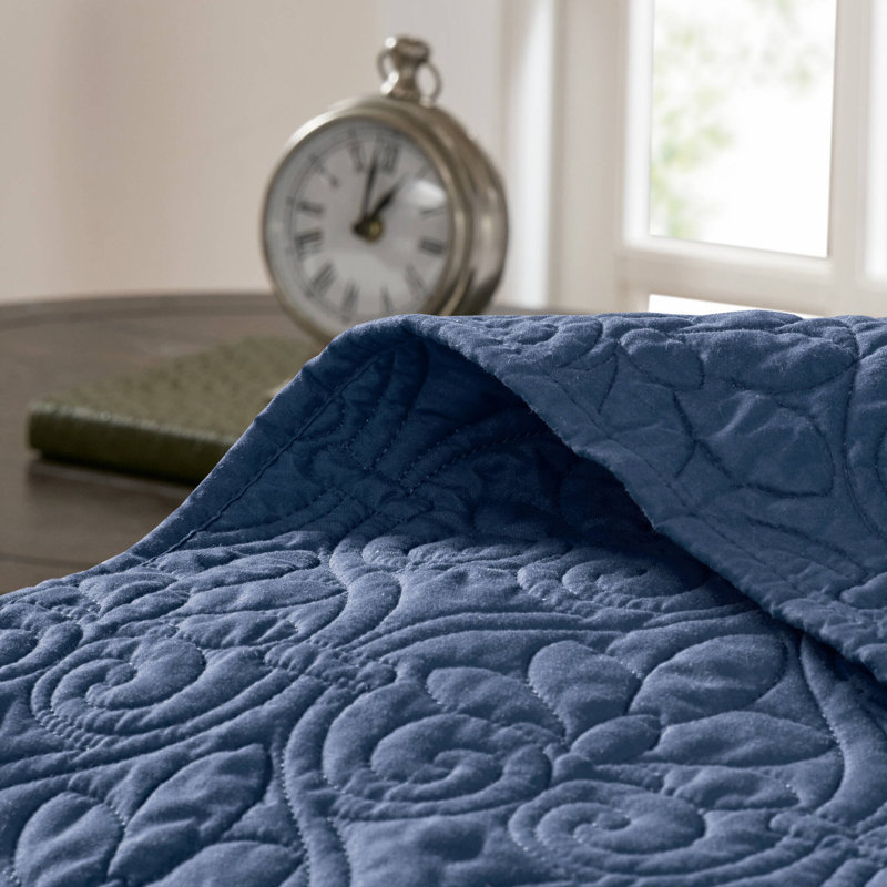 Quebec Reversible Quilt Set, Navy, Twin/Twin XL Coverlet + 1 Standard Sham