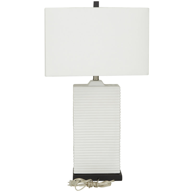 Lampe de table en céramique blanche à base cannelée avec abat-jour tambour