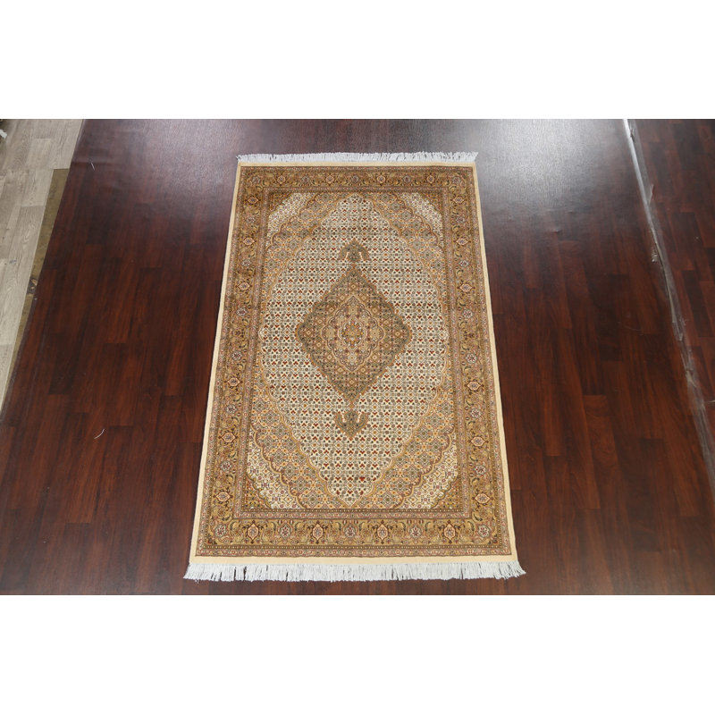 Tapis ivoire noué à la main de conception unique nouvel âge 5 pi 1 po x 8 pi 2 po Luv