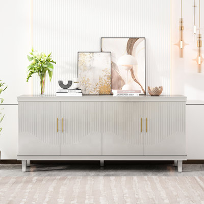 Grande armoire 71,01 po à 4 portes en champagne. Et fabrication en bois massif. Vaste espace de rangement avec double compartiment. Rangement réglable. Capacité de charge de 330 lb pour le bureau. Capacité de 66 stratifiés