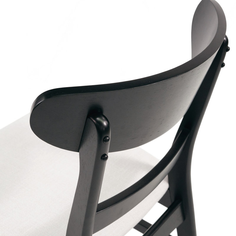 Une table et 4 chaises rembourrées, Noir, Beige, Noir