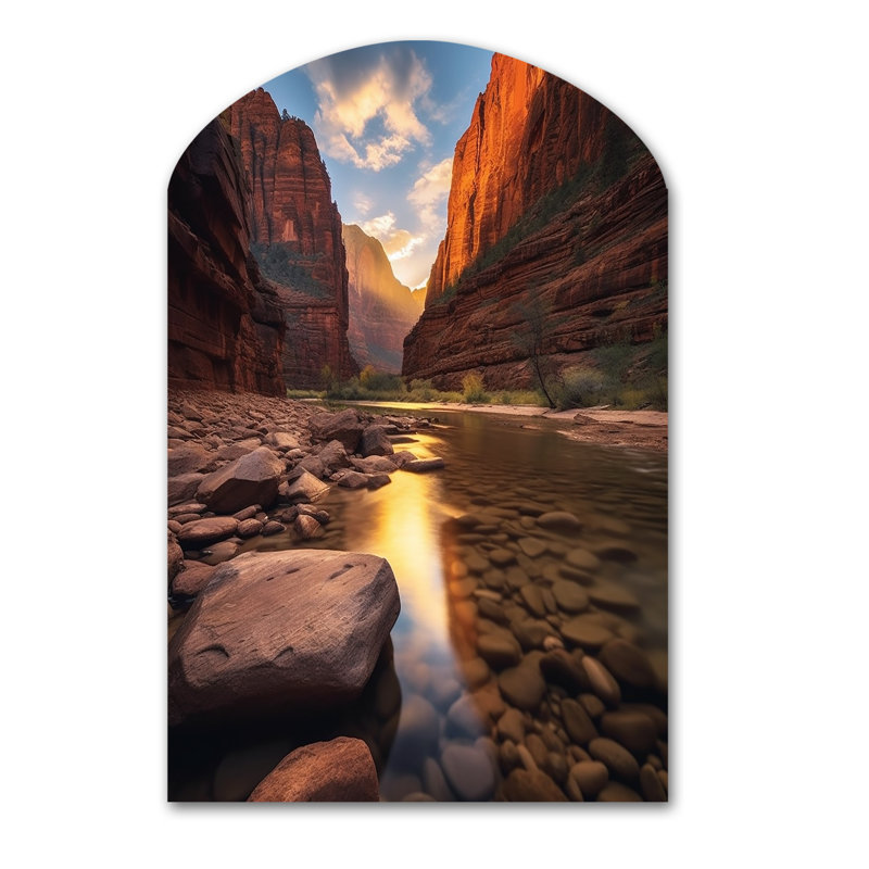 «Gwynavere - Unique Shape Utah», reproduction d'art murale en métal Freeform, H 43 po x l 33 po