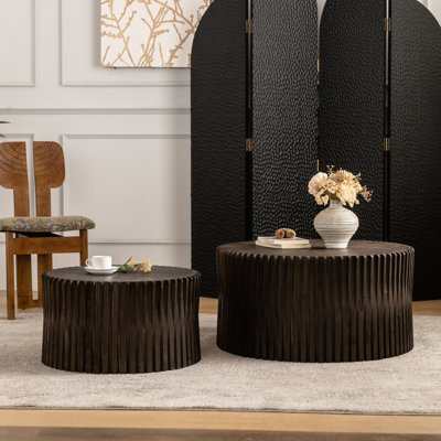 Paire de tables basses brunes foncées rétro, avec détail, pour le salon, le bureau et les matériaux de qualité utilisés