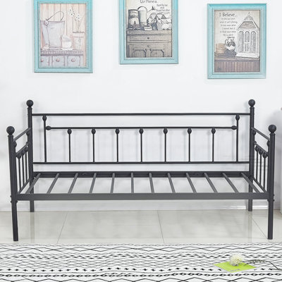 Korecky Daybed