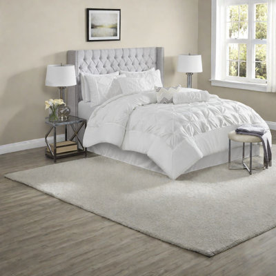 Ensemble de literie pour grand lit élégant en polyester hypoallergénique et capitonné 7 pièces pour chambres à coucher modernes