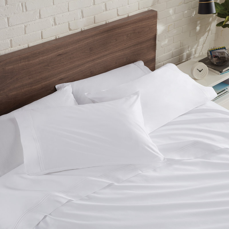 600 Thread Count Cotton Sateen Sheet Set Sateen Standard Sheet Set, White, Full/Double