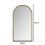 Miroir pleine longueur rétro en fer avec pieds de soutien, parfait pour un décor rétro dans le salon ou la chambre à coucher