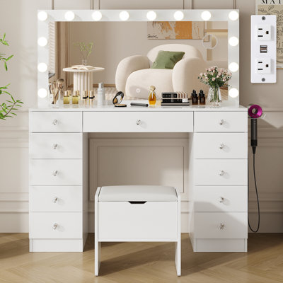 Ensemble de coiffeuse avec 11 tiroirs et prises de courant Greyden, commode avec miroir grossissant 10X pour chambre à coucher