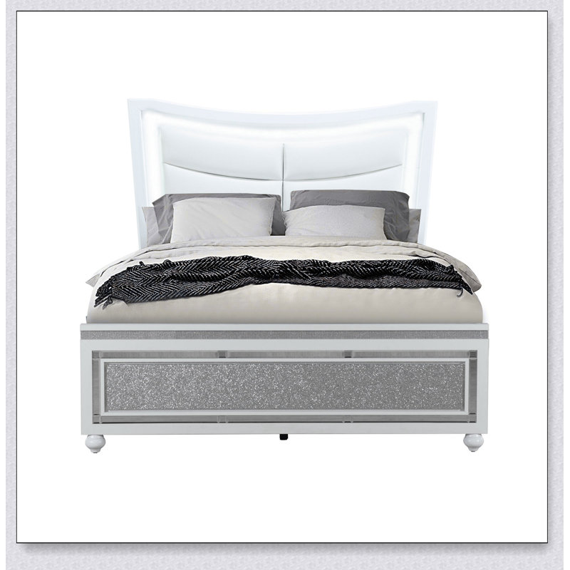 Maloise White Bed