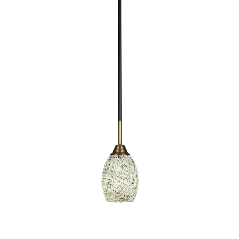 Luminaire suspendu à tige Ader présenté en finition noir mat et laiton avec verre de fusion naturel de 5 po