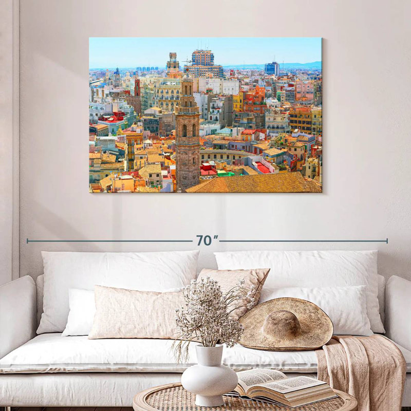 Nicci Valencia Cityscape, H 30 po x l 45 po