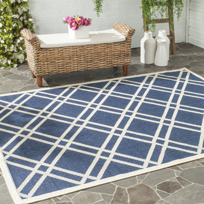 Vondrus Performance Geometric Indoor/Outdoor Area Rug