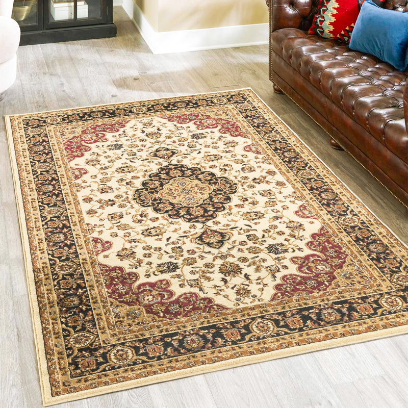 Tapis crème classique de 10 pi 6 po x 14 pi en polypropylène à motif de médaillon