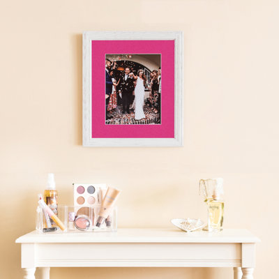 Cadre photo Arttoframes de 8 po x 20 po blanc cassé délavé sur bois de frêne avec passe-partout simple de 2 po disponible en plus de 60 couleurs, pour des photos de 8 po x 20 po avec le tapis ou des photos de 12 po x 24 po sans le tapis