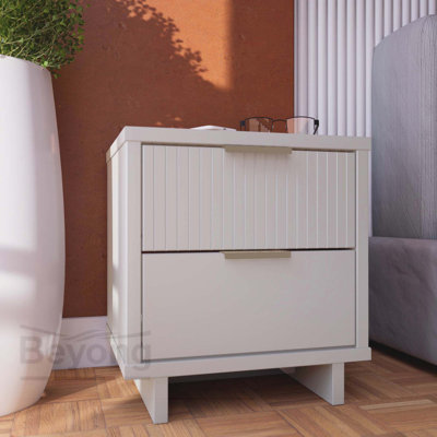 Granville 18" Nightstand in White (2-Drawer)