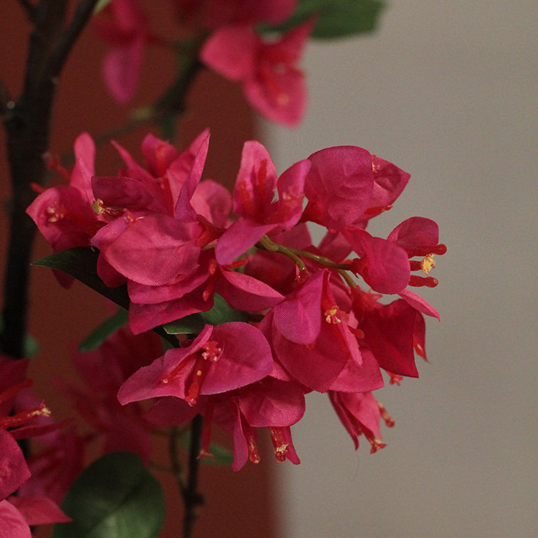 Boden-Kunstpflanze Bougainvillea im Topf