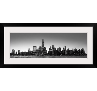" New York City Skyline In The Evening "