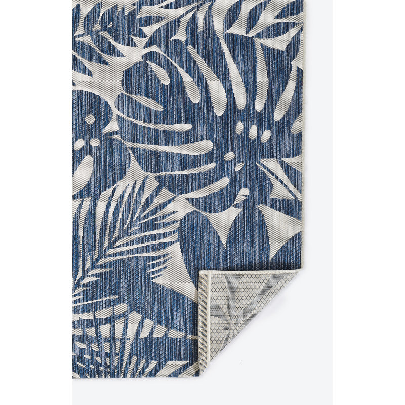 Blue and White Synthetic 4' x 6' Rectangular Washable Rug