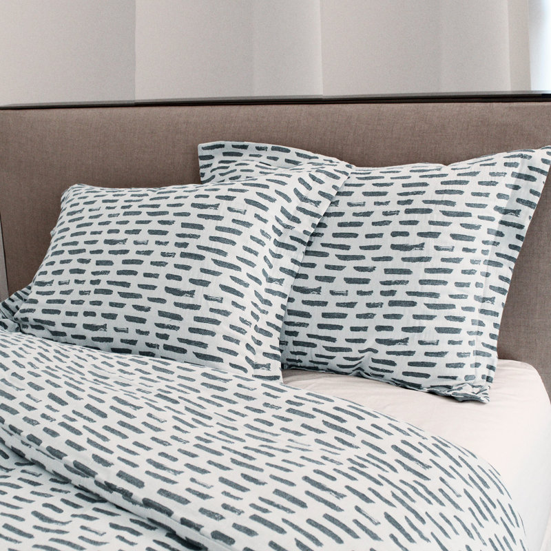 Lakewood Coverlet, Queen Coverlet + 5 Shams + 1 Throw Pillow